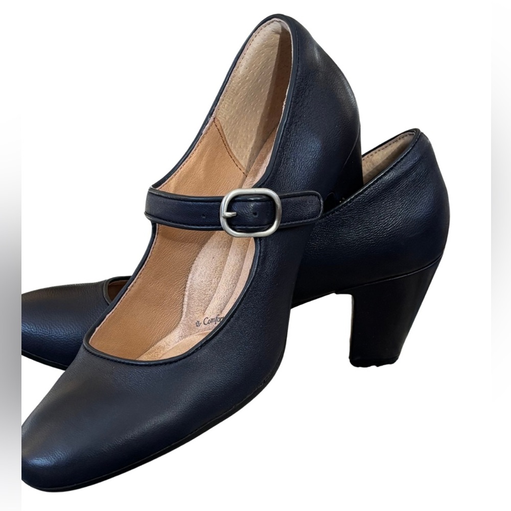 Sofft Leather high-heeled shoes, Size - 7,5, Color - Sky navy